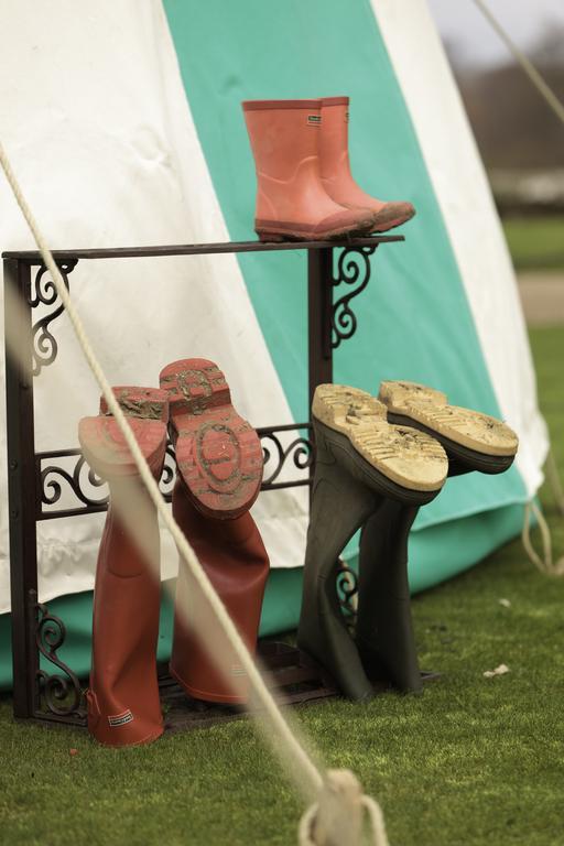 Leeds Castle Knights Glamping Hotel Bagian luar foto