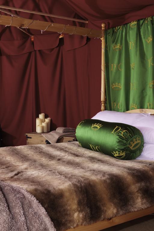 Leeds Castle Knights Glamping Hotel Ruang foto