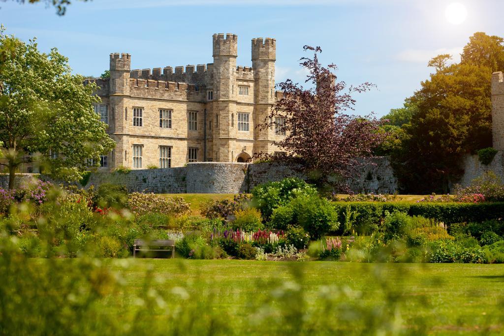 Leeds Castle Knights Glamping Hotel Bagian luar foto