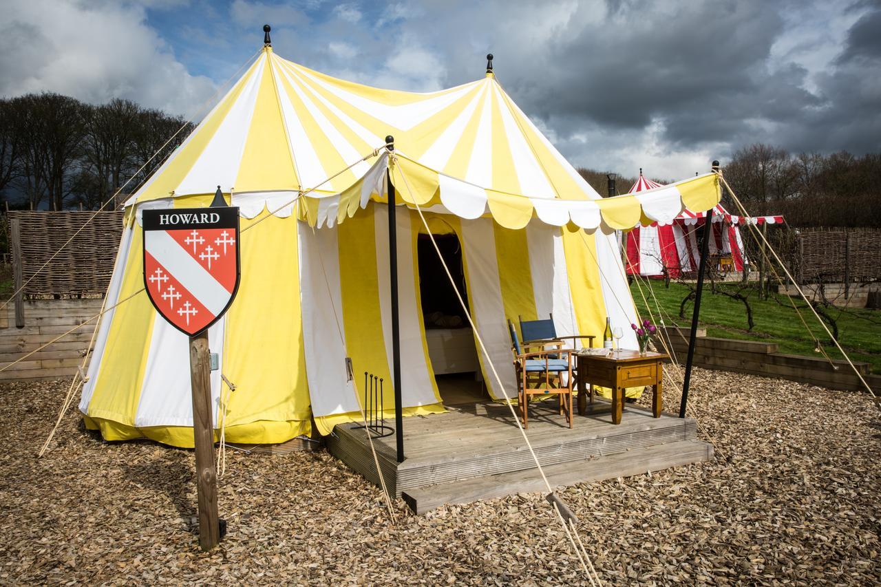 Leeds Castle Knights Glamping Hotel Bagian luar foto