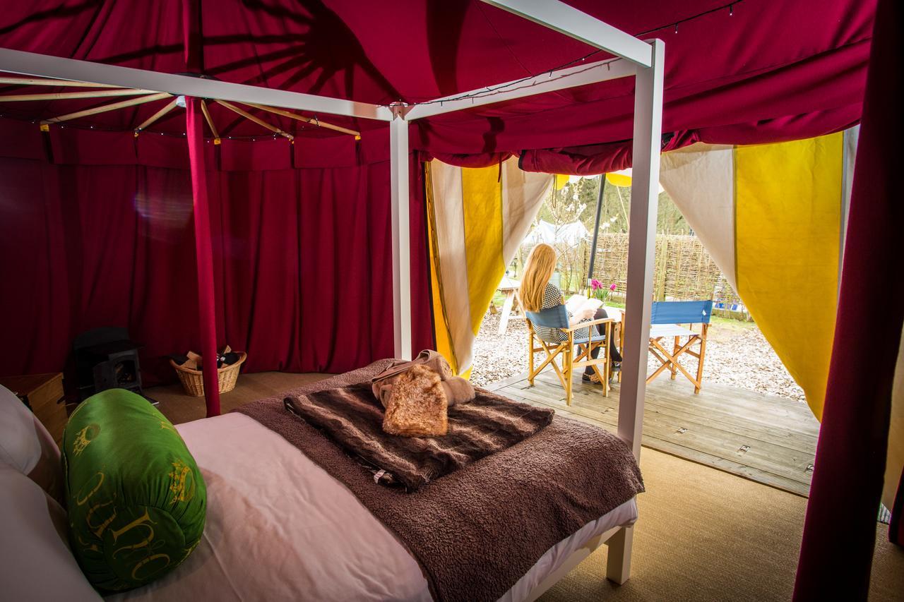 Leeds Castle Knights Glamping Hotel Bagian luar foto